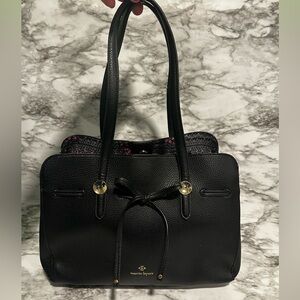 Pretty black purse